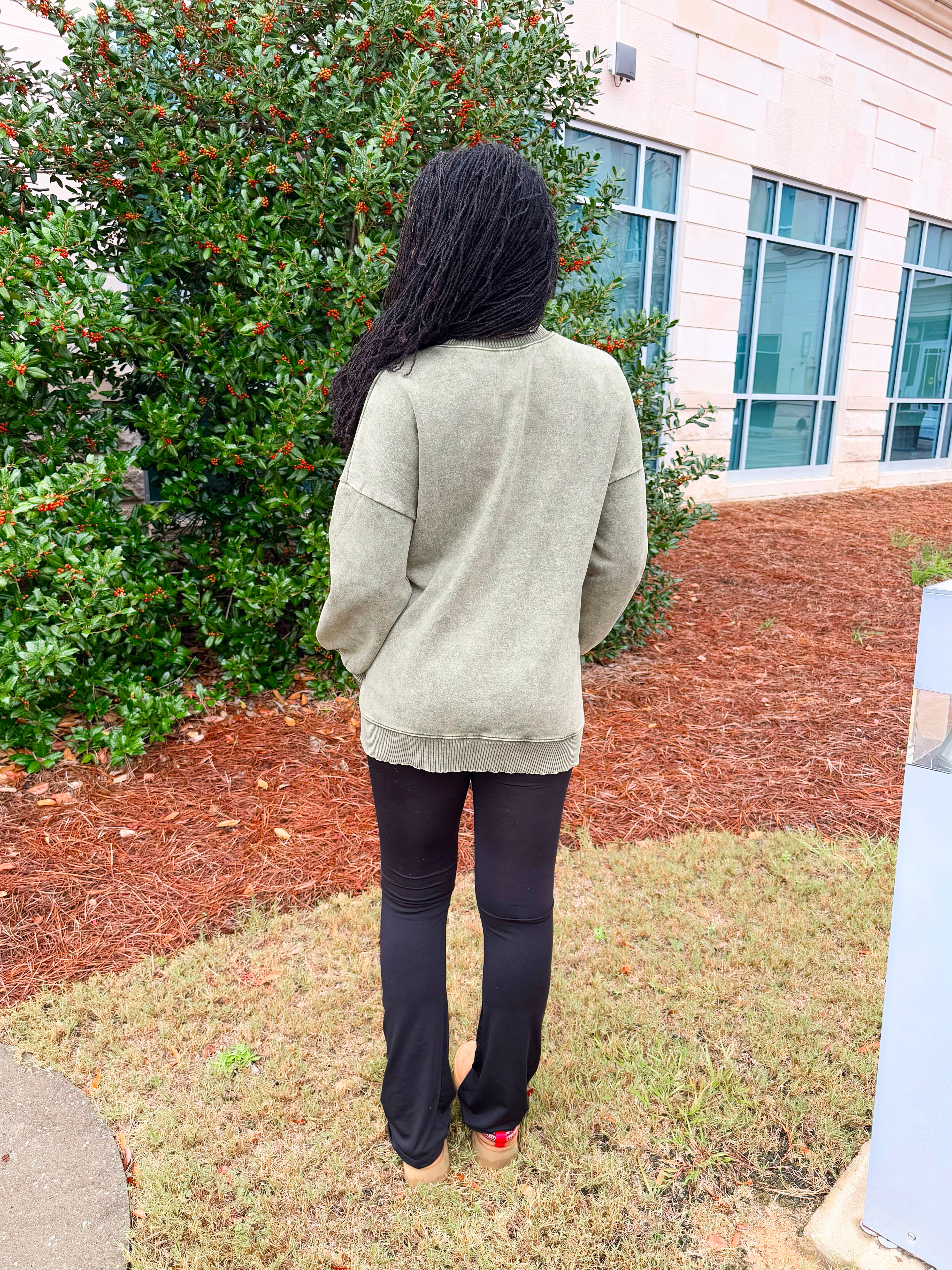 Poppie Vintage Wash Pullover - Olive