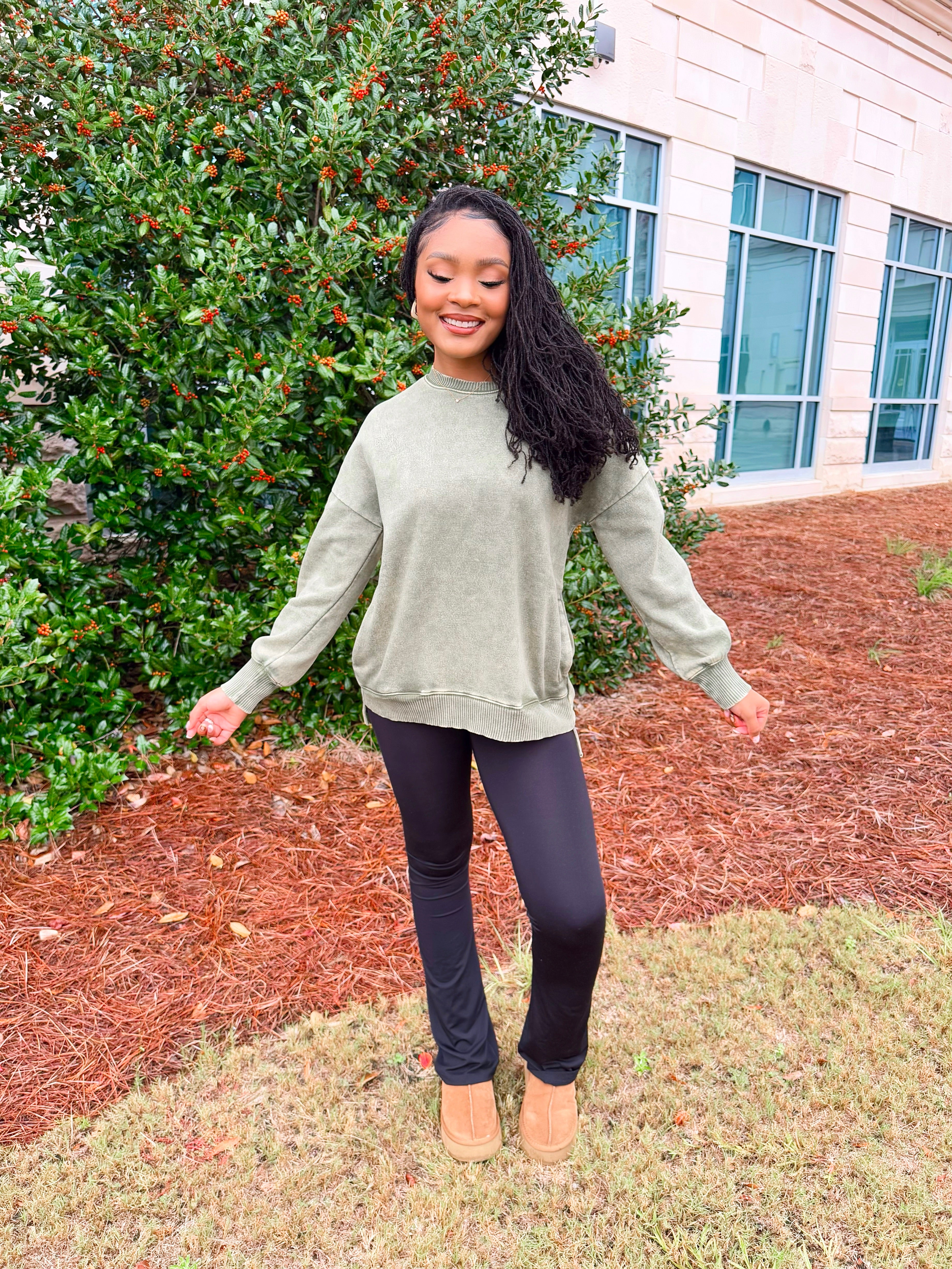Poppie Vintage Wash Pullover - Olive