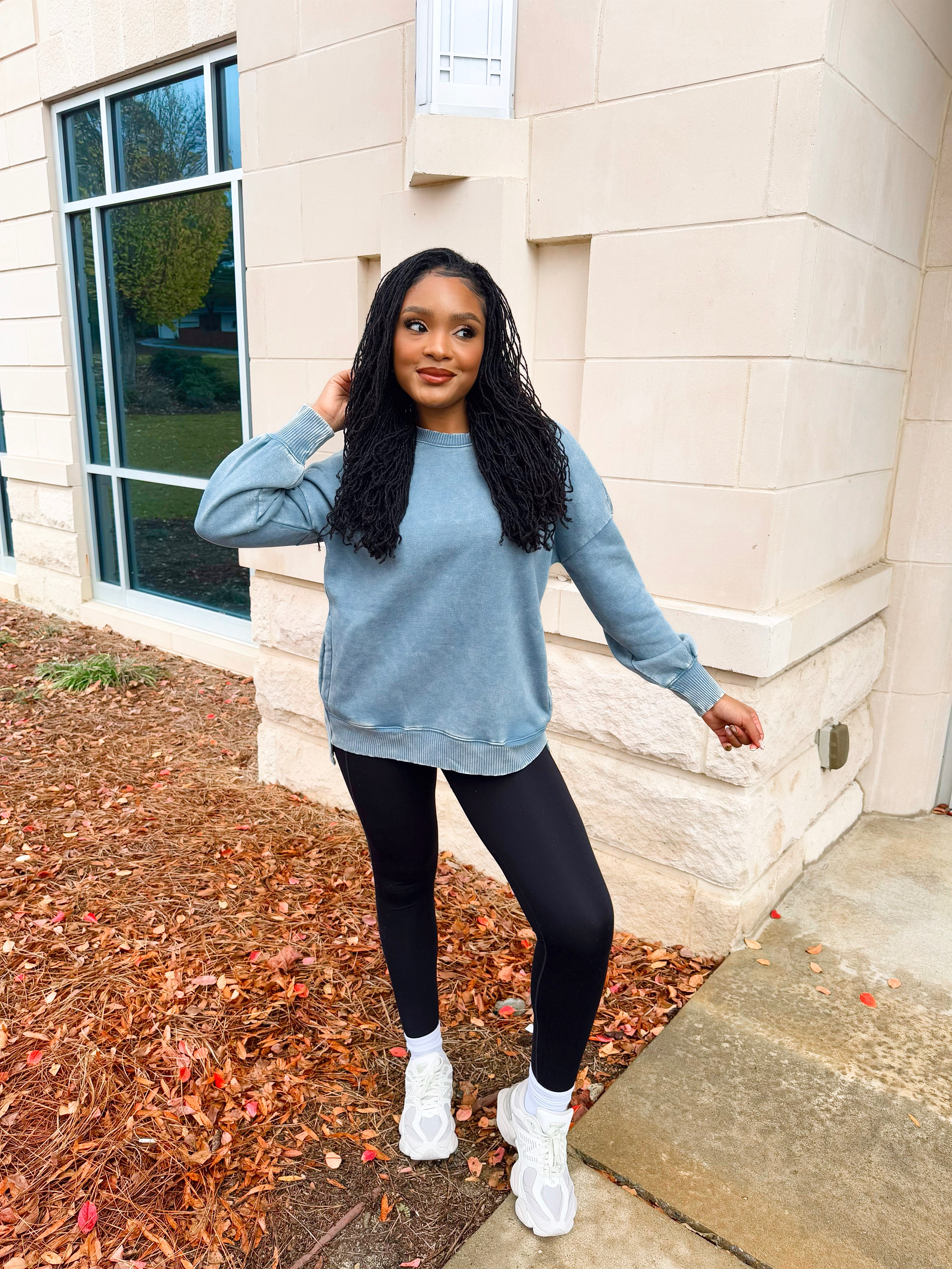 Poppie Vintage Wash Pullover - Blue