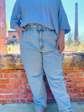 Load image into Gallery viewer, Paige Paper Bag Jeans
